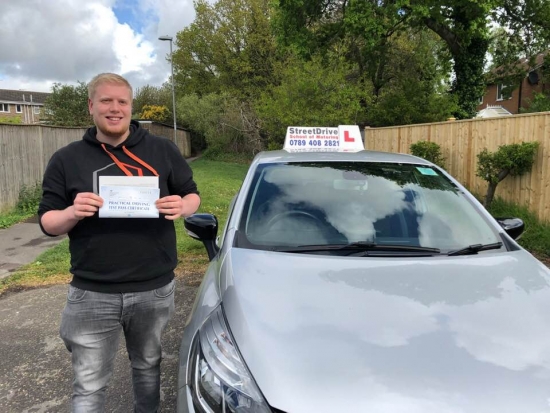 I had 'Shaun' as my instructor and passed today on my '1st attempt', amazing service he´s very friendly and keeps you calm.<br />
<br />
I would highly recommend to everyone - Passed Thursday 25th April 2019.