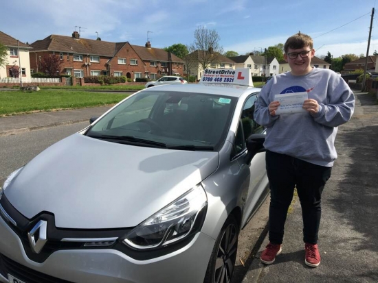 ** Passed First Attempt - ZERO Driving Faults **<br />
<br />
Shaun was so calm and patient and really helped me find my confidence. I only had 20 hours of lessons and he got me a first time pass with ZERO driving faults. <br />
<br />
I couldn’t have done it without him! Would highly recommend to anyone - Passed Thursday 3rd May 2018.