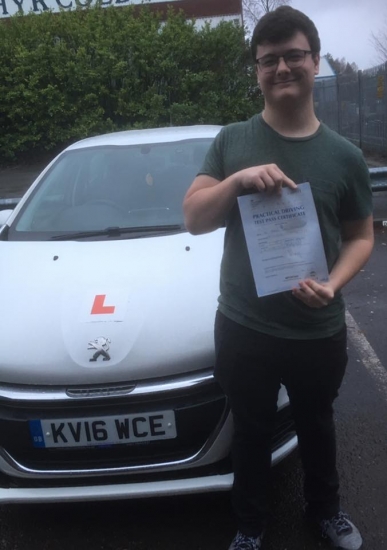 6/12/18 - Congratulations to Aaron Sambruck who passed his driving test 1st time in Merthyr with our Peter... what a lovely result right before Christmas 🎄🎄🚦🚘